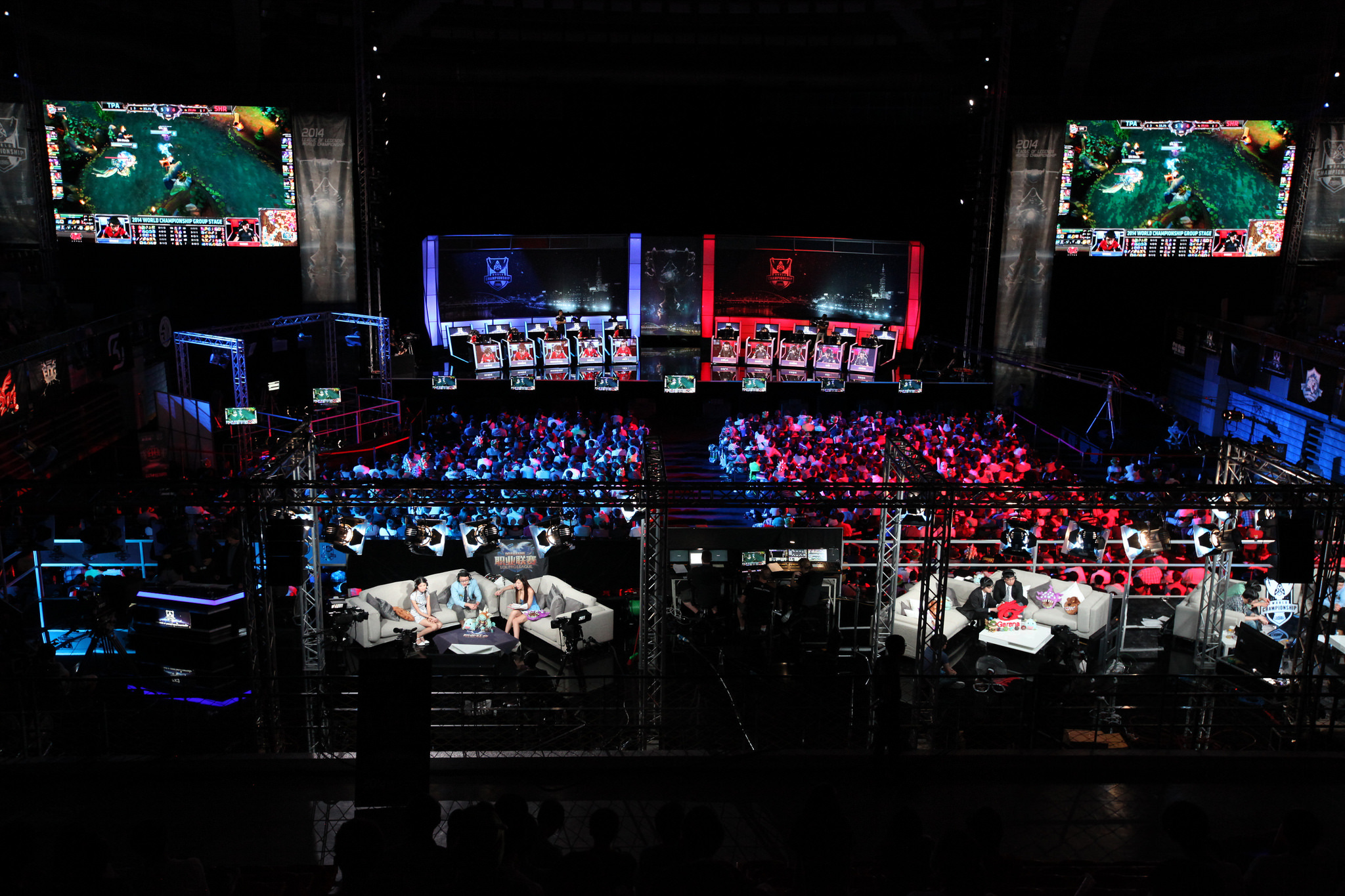 iQOO 15光追技术加持，电竞手机新标杆：高刷新率屏幕畅享极致游戏体验-DB电竞官网